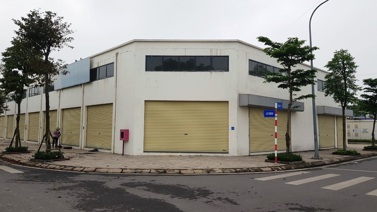 Chợ có diện tích hơn 4000m2 gồm 180 điểm kinh doanh có mái che với tổng kinh phí 14 tỷ đồng từ ngân sách nhà nước. 