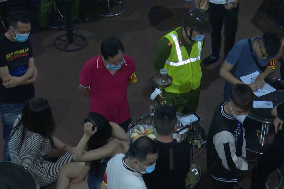 Quán Ruby Club 18 hoạt động khi không đảm bảo quy định về PCCC. Trước khi bị lực lượng chức năng kiểm tra đêm 22/4/2023, quán đã bị Phòng Cảnh sát PCCC và CNCH Công an tỉnh Hải Dương yêu cầu tạm dừng hoạt động.