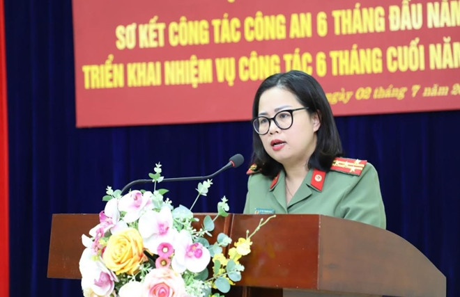  Đại tá Lê Thị Thanh Hằng, Phó Giám đốc Công an tỉnh Yên Bái: Tháng 10/2019, Đại tá Lê Thị Thanh Hằng khi đó là Trưởng phòng Hậu cần được bổ nhiệm giữ chức vụ Phó Giám đốc Công an tỉnh Yên Bái. Bà Lê Thị Thanh Hằng là nữ Phó Giám đốc đầu tiên của Công an tỉnh Yên Bái.
