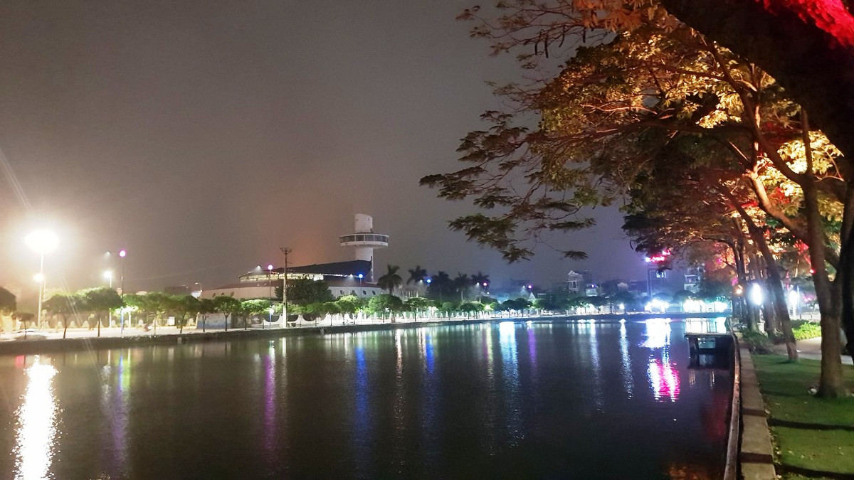 Phố đi bộ, chợ đêm Bạch Đằng (TP Hải Dương) sẽ khai trương vào ngày 28/4 với chủ đề “Tinh hoa hội tụ, bừng sáng Thành Đông”, mang đến "bữa tiệc" ánh sáng hấp dẫn.