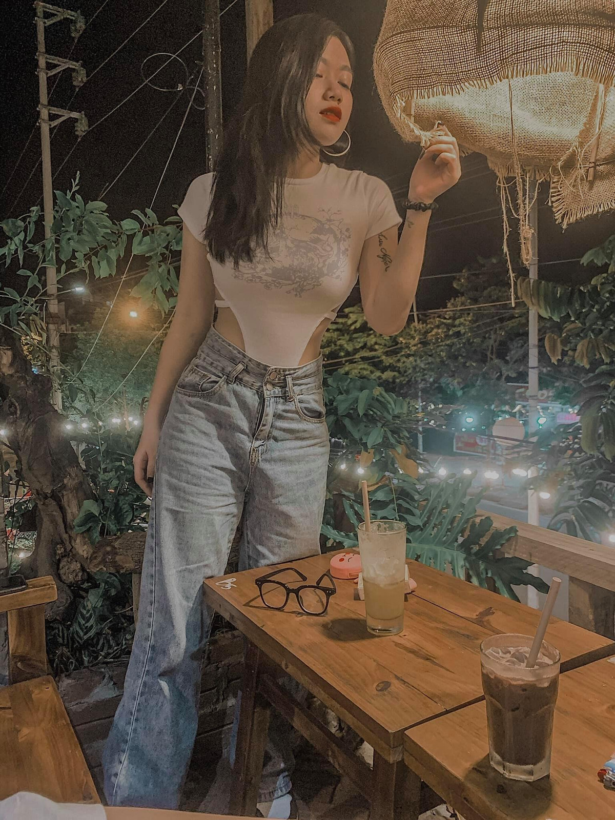 Nhìn sắc vóc xinh đẹp như hot girl hiện tại không ai nghĩ được trong quá khứ Ngọc Khánh từng nặng đến 70 kg khi tròn 20 tuổi.