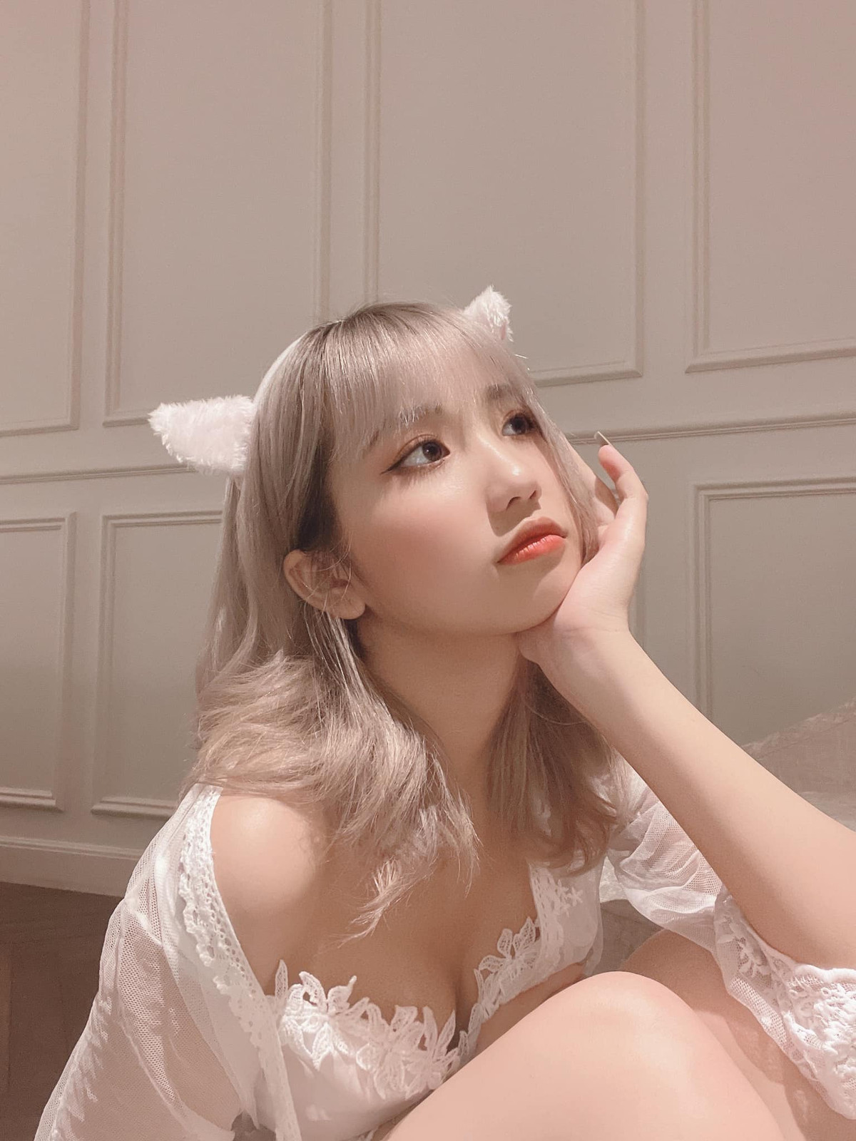 Được biết, trong quá khứ, Lê Thị Khánh Huyền còn từng bị lộ clip nóng ở tuổi 16 gây sốc.