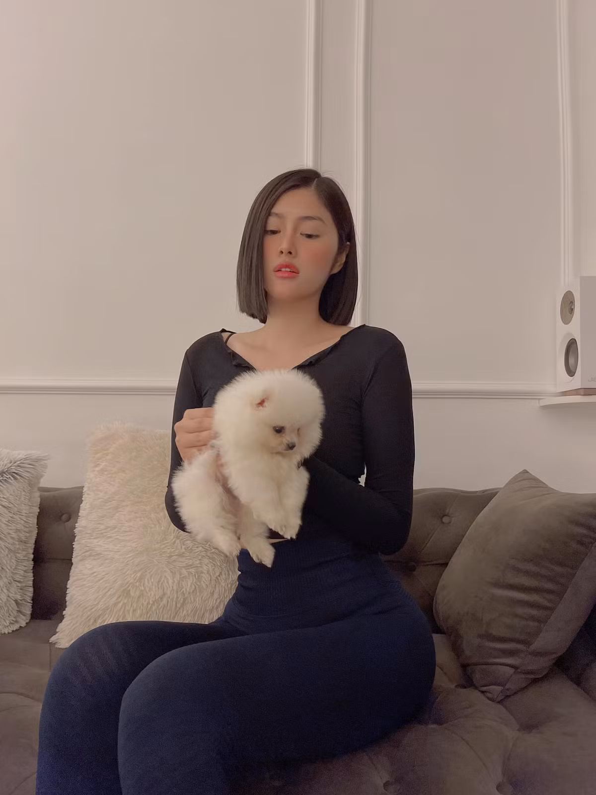 Huỳnh Tiên gây ấn tượng bằng gương mặt đẹp và thân hình vô cùng nuột nà.