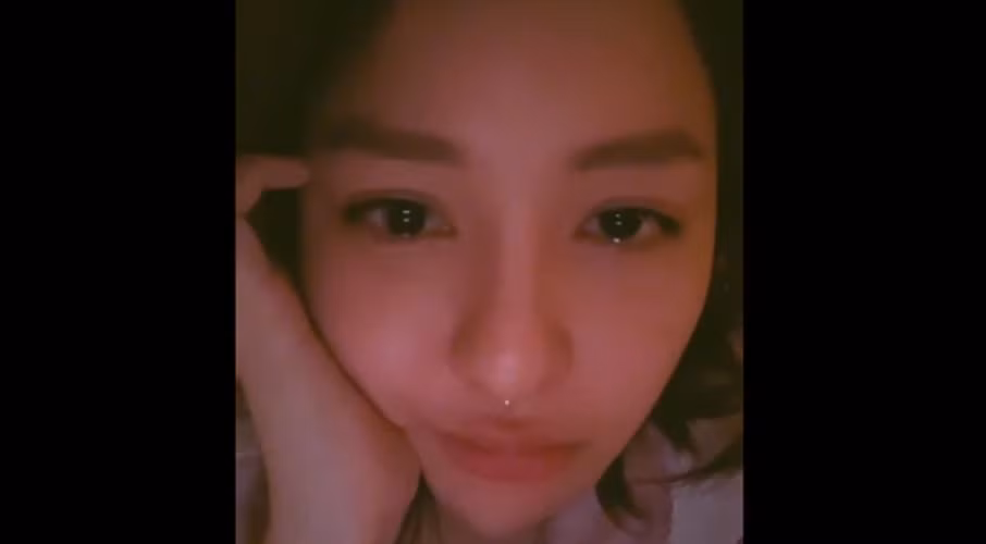 Cách đây ít ngày, hot girl Trâm Anh thu hút sự chú ý của nhiều người trên tiktok khi đăng tải đoạn clip ngồi khóc.