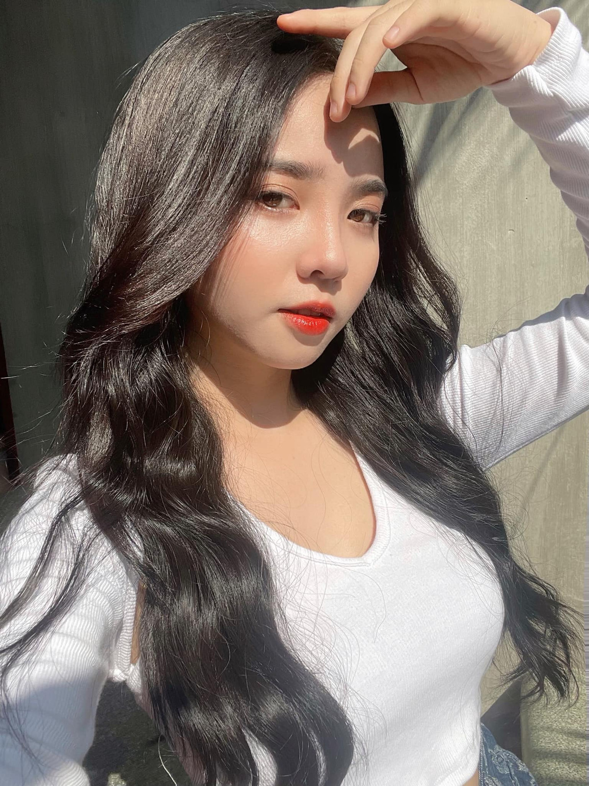 Huỳnh Thị Diễm Mi (Cindy) là hot girl TikTok mới nổi lên thời gian gần đây. Cô là người gốc Tây Ninh, hiện nay đang sinh sống và học tập tại thành phố Hồ Chí Minh.