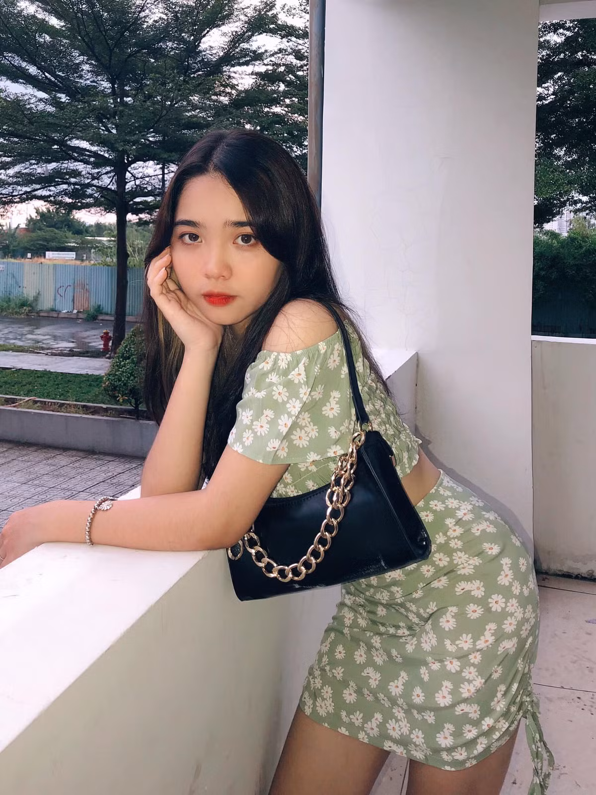 Dù chỉ sở hữu chiều cao khiêm tốn 1m55, song Diễm Mi hy vọng rằng khả năng diễn xuất, thần thái cũng như ngoại hình trẻ trung, năng động của mình sẽ tạo nên dấu ấn riêng của bản thân.