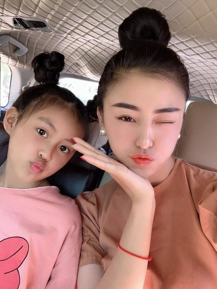 Từ khi độc thân, hot girl Đà Lạt đã "lột xác" và thay đổi thành một con người khác hoàn toàn, dù vậy cô vẫn được cộng đồng mạng yêu mến.