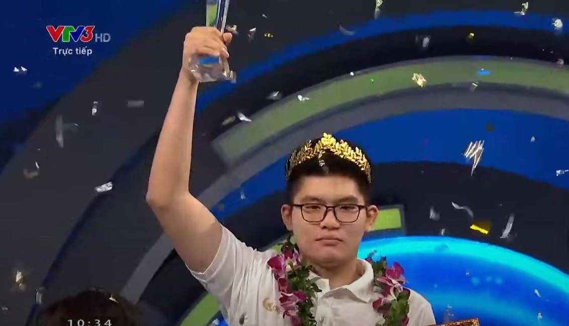 Trải qua 4 phần thi đầy cam go, chủ nhân của chiếc vòng nguyệt quế trị giá 900 triệu đồng, cùng suất học bổng du học Australia trị giá 40.000 USD (hơn 900 triệu đồng) đã thuộc về Nguyễn Hoàng Khánh (THPT Bạch Đằng, Quảng Ninh).