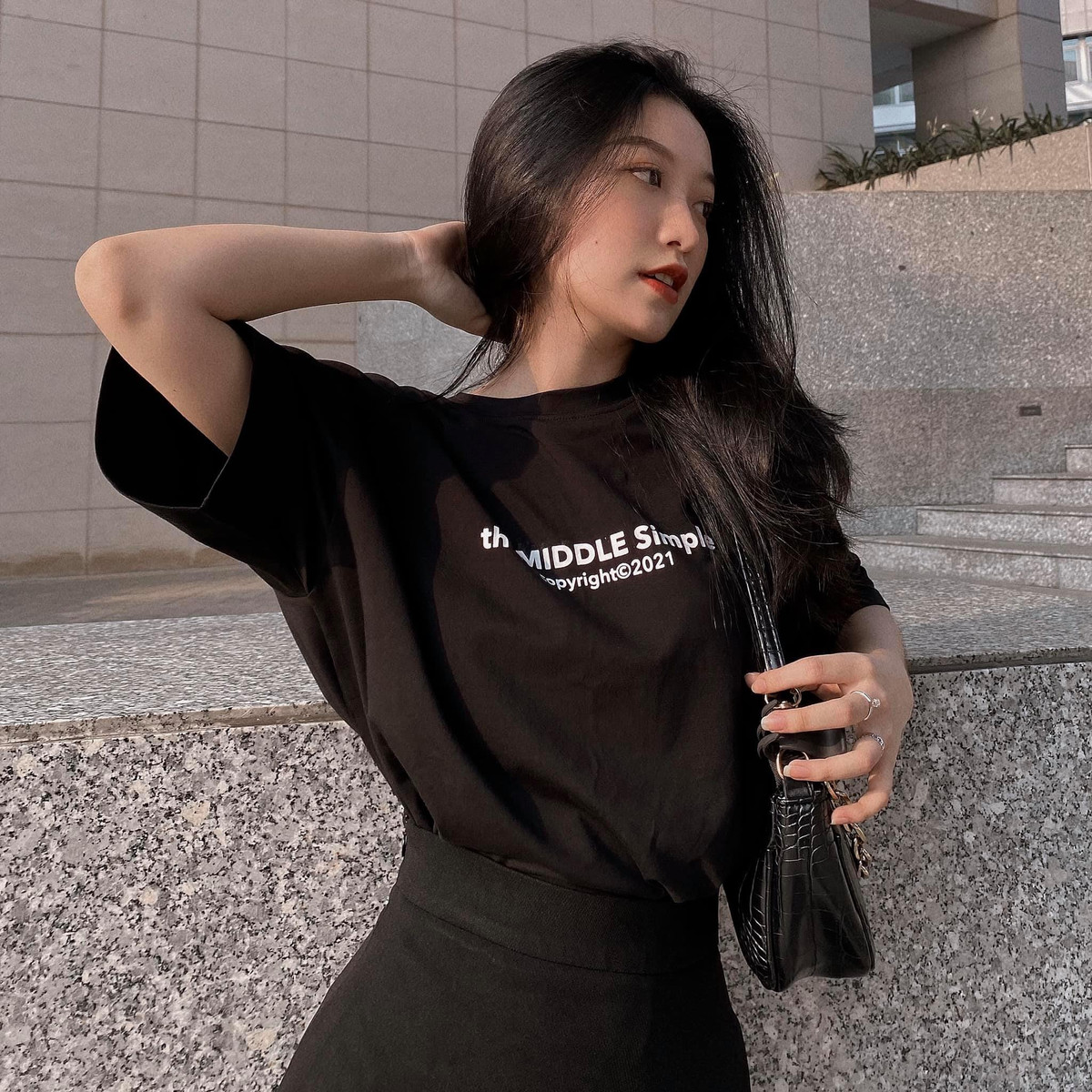 Trên trang cá nhân, Tsai Gia Du thường xuyên chia sẻ khoảnh khắc khoe dáng nuột nà, khoe đường cong cơ thể chuẩn chỉ.