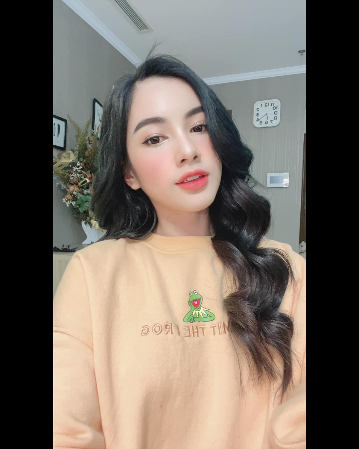 Trong thời gian nghỉ tại nhà vì ảnh hưởng của dịch COVID-19, Cẩm Đan từng tiết lộ đã giảm được 2kg vì thế số đo hình thể có chút thay đổi.