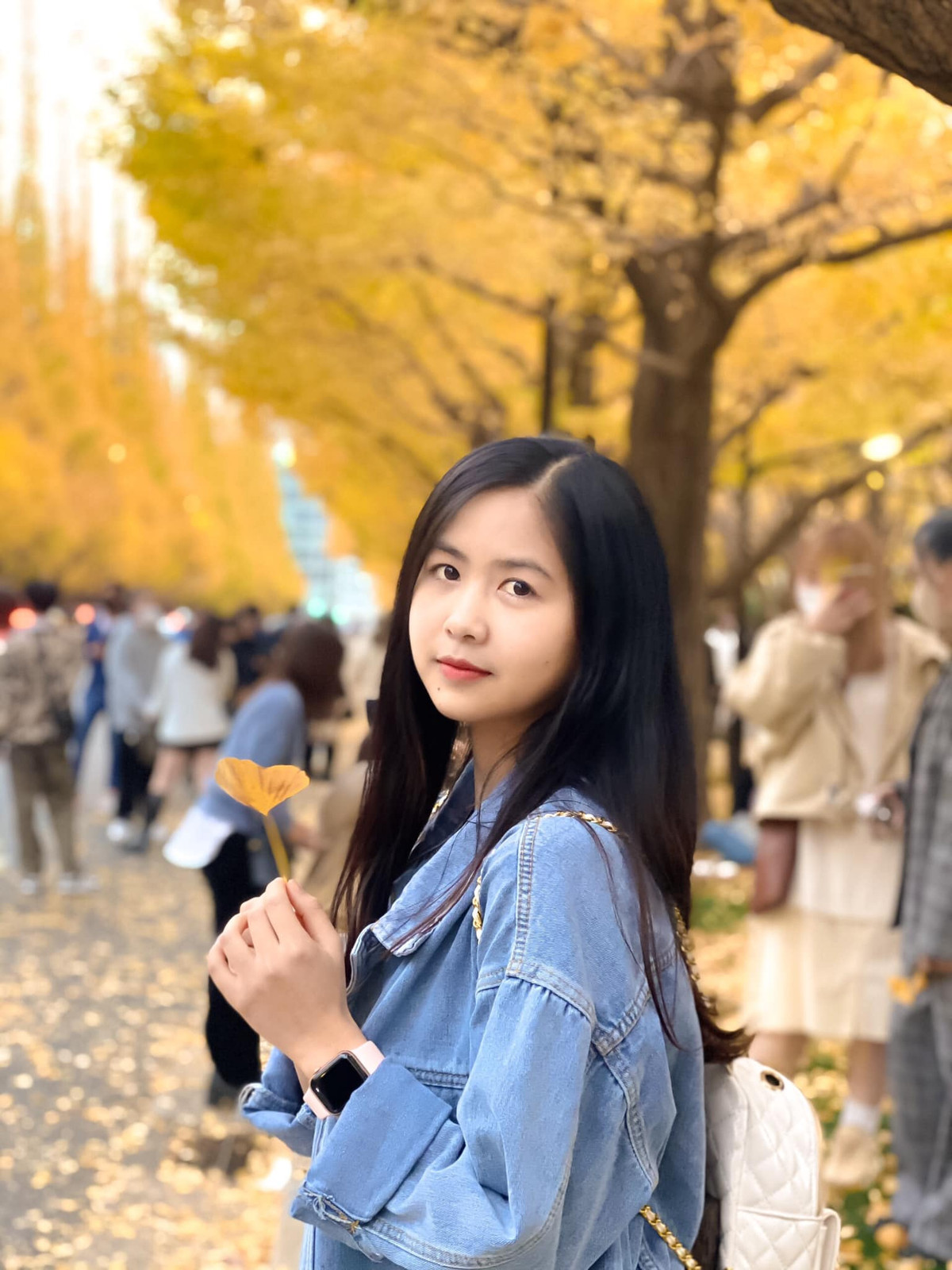 Cô nàng hiện đang sống, làm việc và học tập tại Nhật Bản. Cuộc sống của Thanh Thư trên đất Nhật rất màu sắc và sôi động.