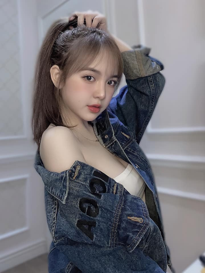 Gương mặt cô nàng vẫn xinh như búp bê, hình ảnh nhận được hàng nghìn lượt thích của Huyền Châu. Ảnh: Tổng hợp