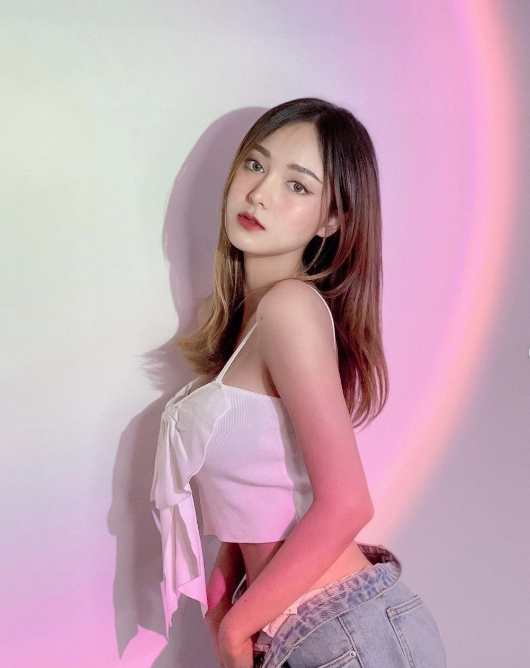 Mỗi hình ảnh của nàng hot girl Thái Lan đều thu hút vài chục nghìn lượt thích. Ảnh: Tổng hợp