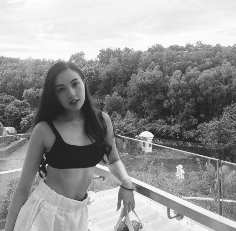 Ngoài ra, mọi người cũng đồng tình cho tinh thần thẳng thắn, thật thà, không giấu giếm vóc dáng của cô.