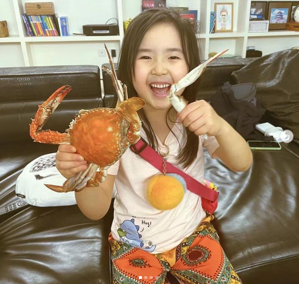 Được biết hiện Tiểu Man vẫn thích ăn uống nhưng tốc độ không còn "chóng mặt" như trước và lượng ăn cũng không quá nhiều.