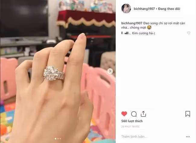 Hằng Túi khoe nhẫn kim cương, đồng hồ tiền tỷ, túi xách hàng hiệu...