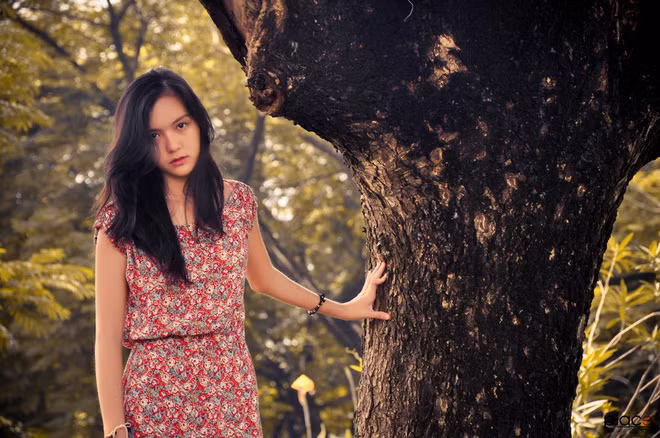 Đặc biệt, đôi chân dài thẳng tắp của cô nàng cũng chiếm trọng spotlight những tấm ảnh.