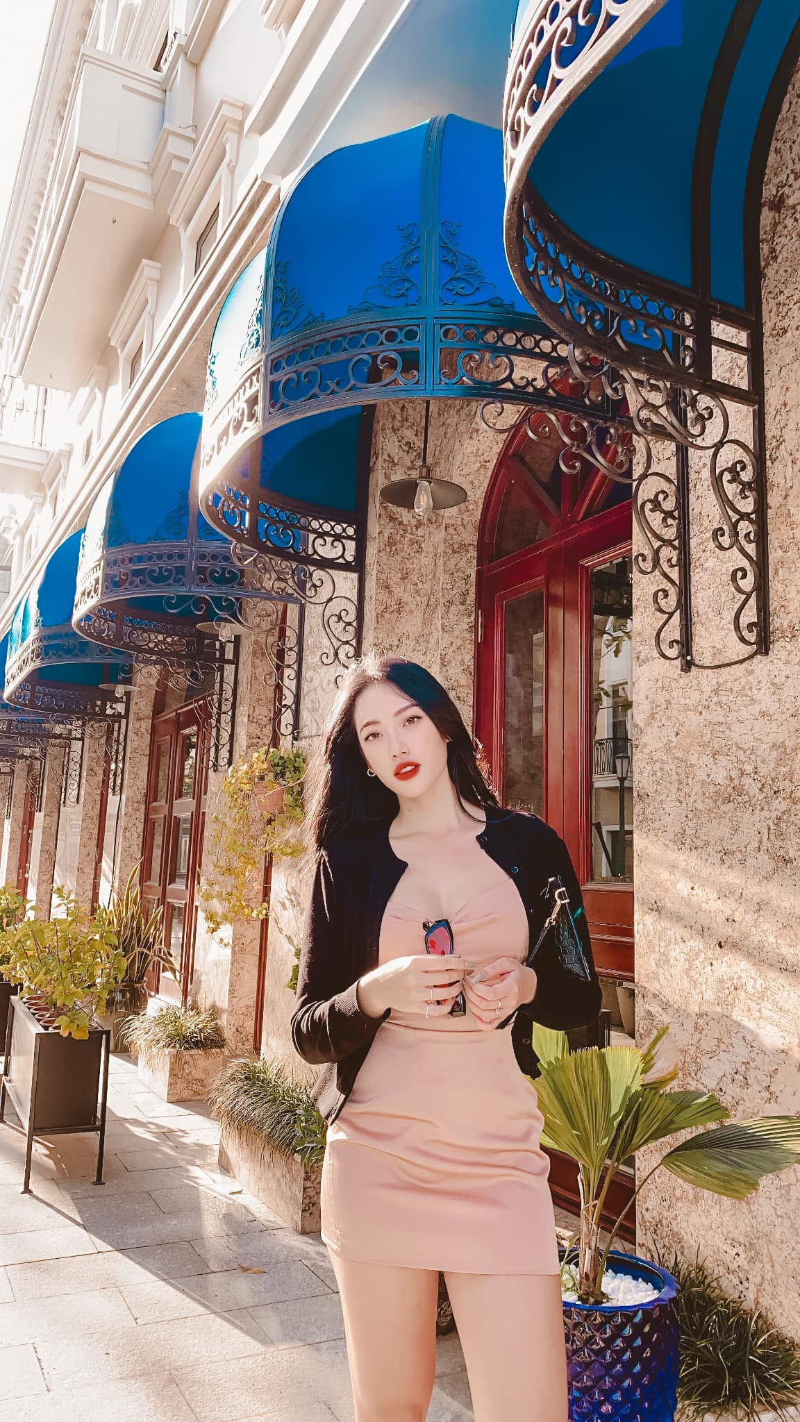 Trần Hoàng Yến (sinh năm 1996, Quảng Ninh) là hot girl sở hữu vóc dáng đẹp như tượng tạc.