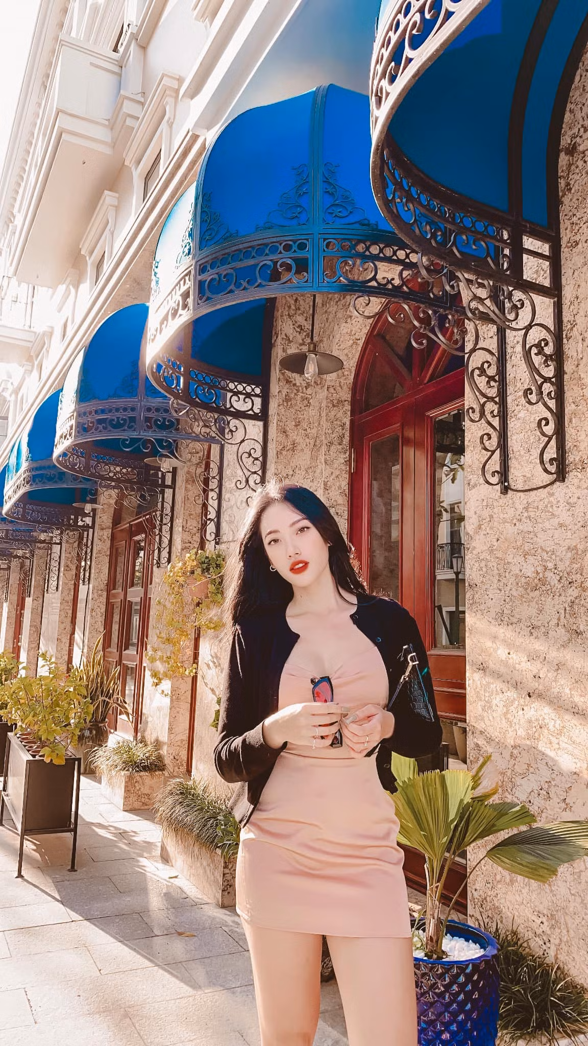 Trần Hoàng Yến (sinh năm 1996, Quảng Ninh) là hot girl sở hữu vóc dáng đẹp như tượng tạc.