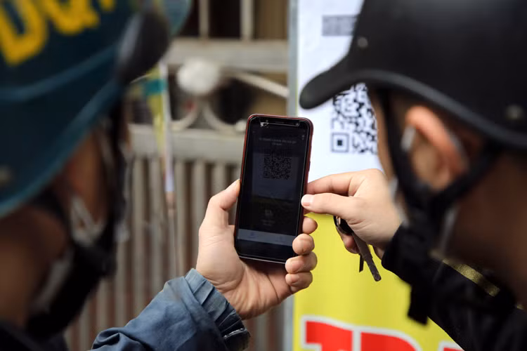 Ha Noi: So ca nhiem tang cao, phuong Phu Do lap chot kiem soat-Hinh-9