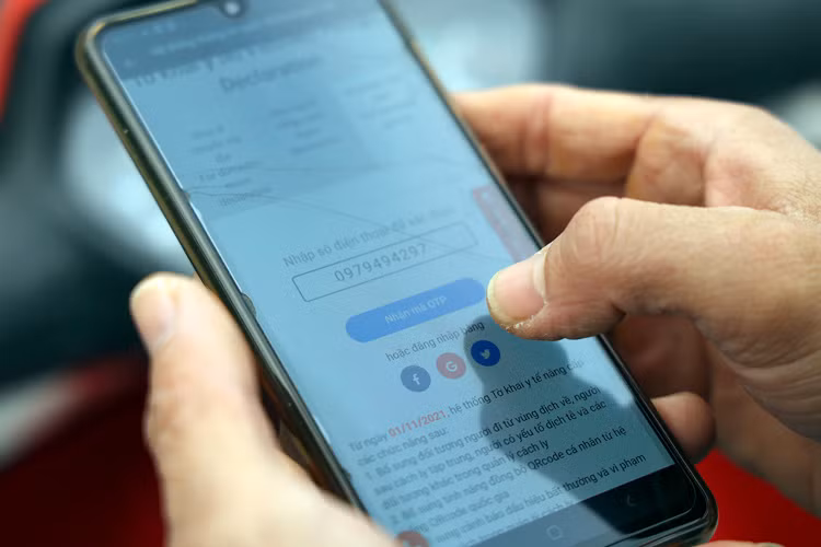 Ha Noi: So ca nhiem tang cao, phuong Phu Do lap chot kiem soat-Hinh-5