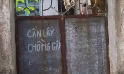 Thời gian vừa qua, những thông báo tuyển người yêu, tuyển chồng, rao bán chồng/vợ trên mạng xuất hiện khá nhiều. Chỉ vài phút sau khi được đăng tải, những thông báo này ngay lập tức gây được sự chú ý với nhiều cư dân mạng.