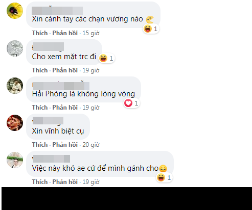 Theo đó, chiếc bảng thông báo tuyển chồng của ông bố này ghi đầy đủ thông tin về cô con gái "chính chủ" với nhiều ưu điểm như cao ráo (khoảng 1m60), xinh gái, đanh đá,...Đi kèm, ông bố còn ra của hồi môn cực "khủng" như tặng 2 lô đất và 2 tỉ tiền mặt và khoảng 5 cây vàng 4 số 9,...