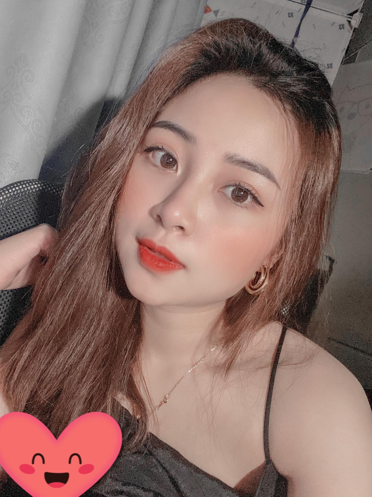 Phản ứng của Nhật Linh nhận được nhiều ủng hộ. Trước những bình luận về phe, bà xã Phan Văn Đức cũng bình thản, thẳng thắn nói rõ lòng mình.