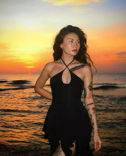 Vốn dĩ được biết đến là hot girl Instagram sở hữu 532 ngàn followers, Naomi từ lâu đã lọt vào tầm ngắm của netizen với nét cá tính riêng, không trộn lẫn vào đâu được.