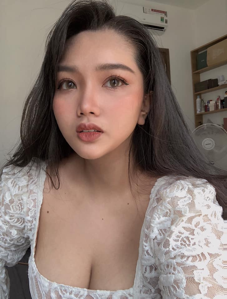 Chia sẻ hành trình giảm cân của mình, cô gái sinh năm 1999 được nhiều bạn biết đến và xin bí quyết giảm cân. Ảnh: Tổng hợp