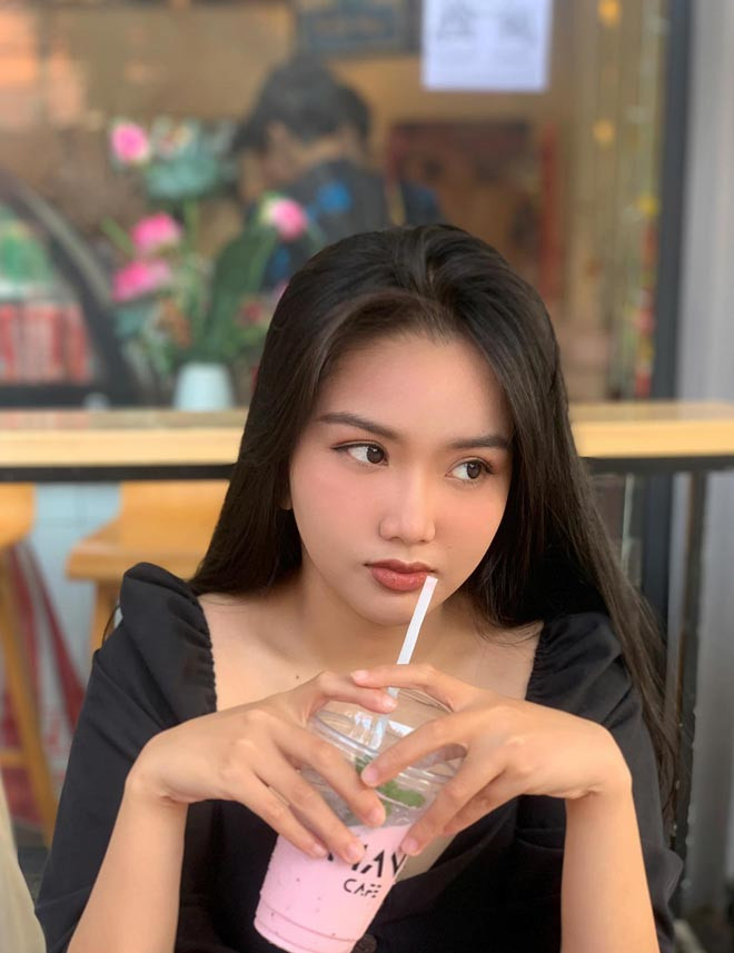 Hành trình giảm cân của Minh Anh không phải dễ dàng gì, cô nàng từng nhận về nhiều lời chê bai khi thân hình vẫn to mập dù đã cố gắng ép cân.