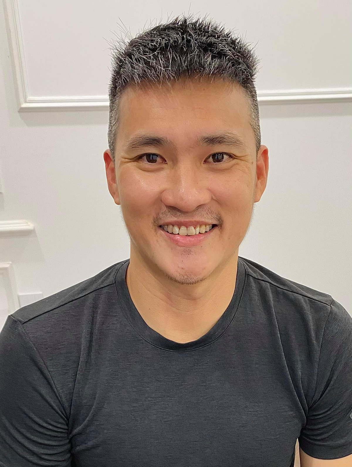 Nhiều cư dân mạng cũng đã để lại bình luận phía dưới bức ảnh mới nhất của Công Vinh, đồng thời họ gửi lời chúc cho hai vợ chồng chàng cầu thủ.