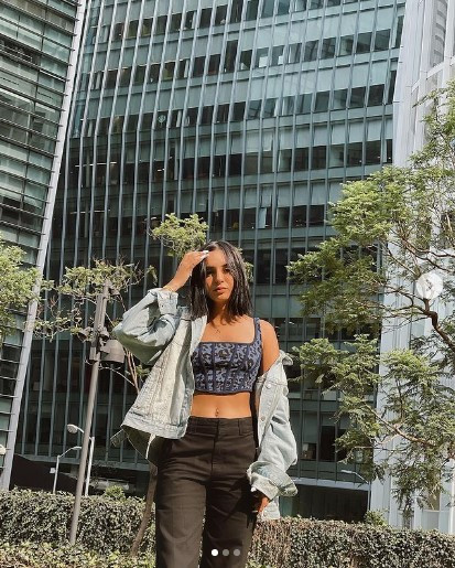 Với những thành tích xây dựng được, cô trở thành gương mặt trang bìa của nhiều tạp chí nổi tiếng.