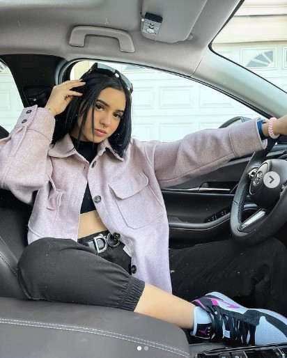 Người đẹp Mexico ưa diện trang phục bó sát, crop top để "hack dáng", khoe đường cong cơ thể.