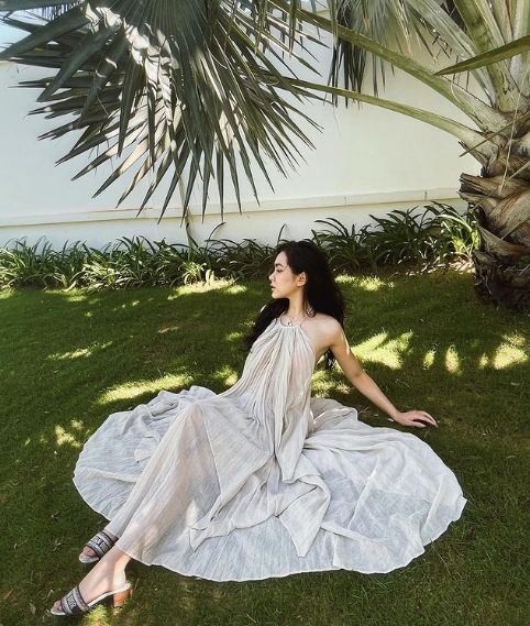 Ở cô nàng vừa có vẻ đẹp hiện đại, năng động lại vừa nữ tính, nhẹ nhàng. Thiên Trang sớm hướng mình theo phong cách gợi cảm.