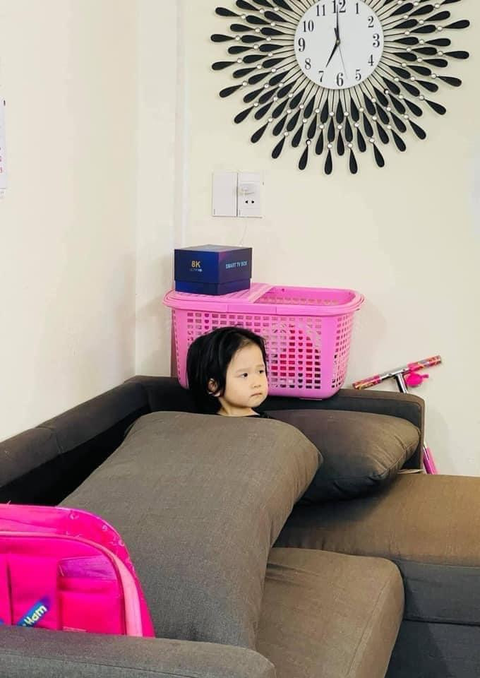 Những mẹ có con gái mới hiểu được các tiểu công chúa có thực sự hiền lành, dịu dàng, đằm thắm như nhiều người vẫn nghĩ hay không? Ảnh: Tổng hợp