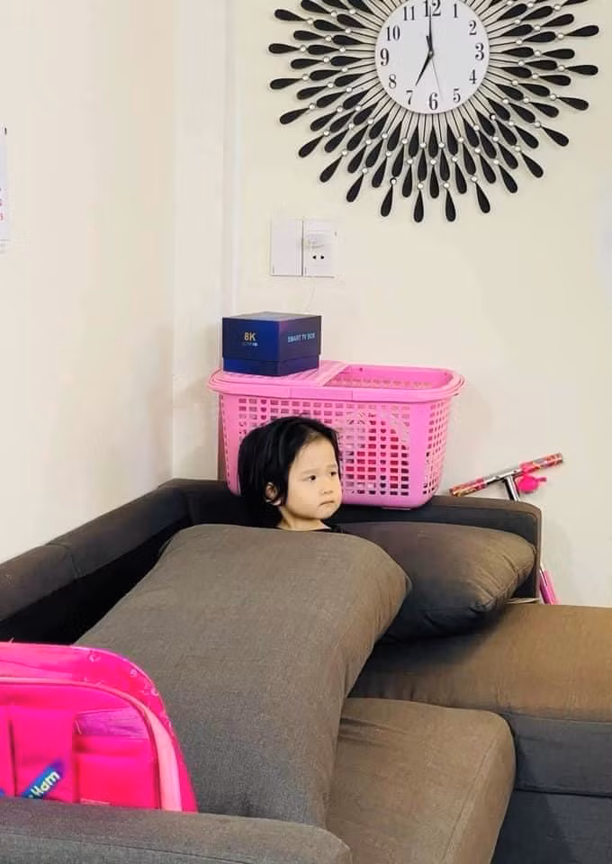 Những mẹ có con gái mới hiểu được các tiểu công chúa có thực sự hiền lành, dịu dàng, đằm thắm như nhiều người vẫn nghĩ hay không? Ảnh: Tổng hợp