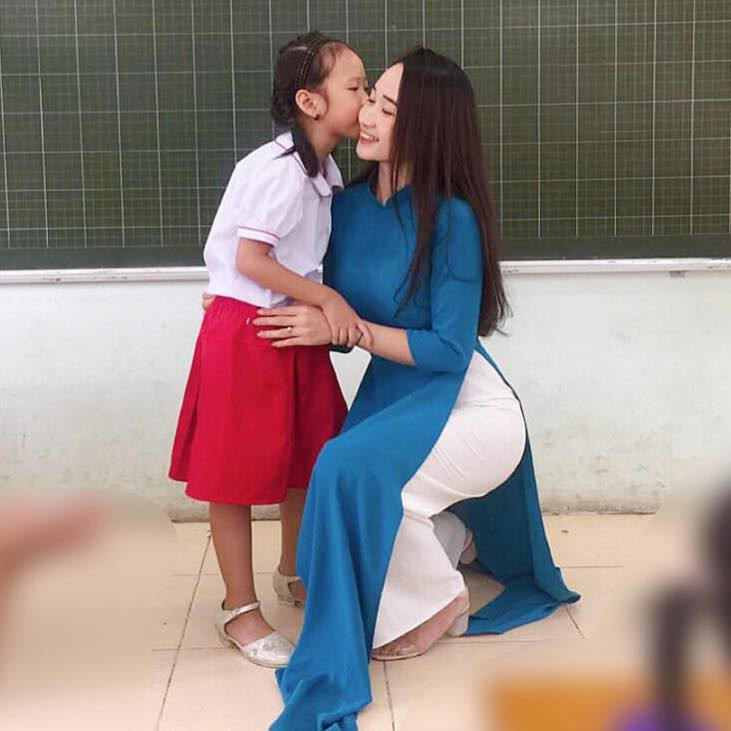 Được biết, Thảo đang dạy tại trường tiểu học Phú Diễn, quận Bắc Từ Liêm, Hà Nội.