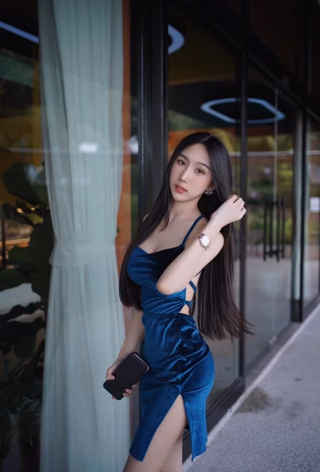 Cô nàng thường khoe cuộc sống sang chảnh, tham gia nhiều sự kiện và nghỉ dưỡng ở những khu resort, điểm du lịch nổi tiếng. Ảnh: IGNV