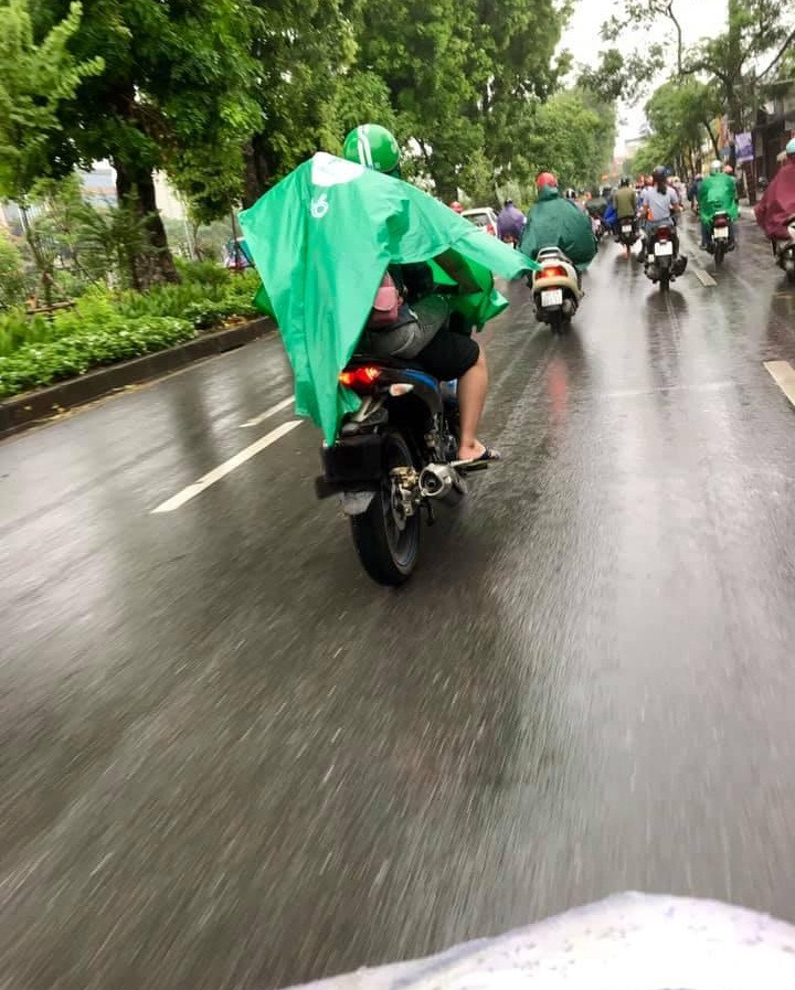 Sau khi được chia sẻ, những hình ảnh dễ thương này nhanh chóng gây bão mạng xã hội.