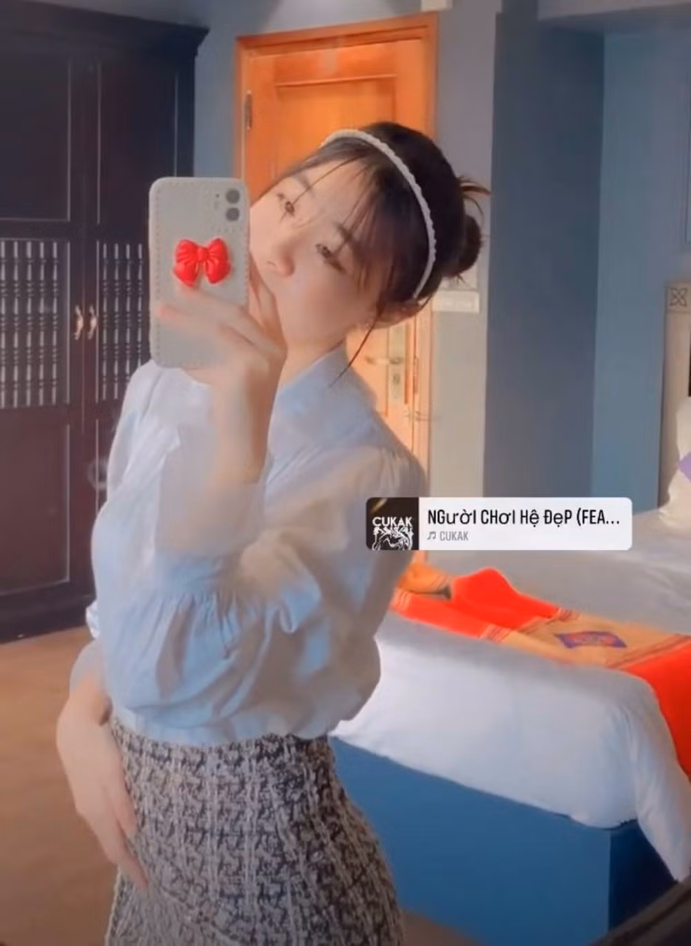 Cô bạn luôn đồng hành với Hoàng Khánh trong hành trình chinh phục Đường lên đỉnh Olympia.