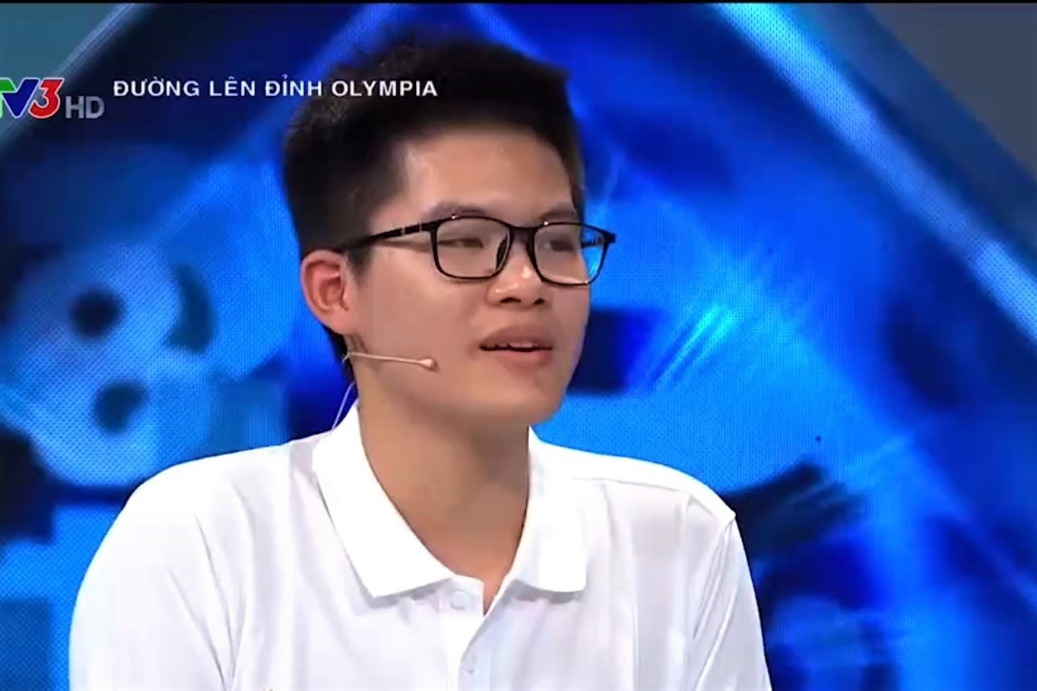 Ngoài thành tích học tập giỏi, Nguyễn Hoàng Khánh còn làm netizen thích thú khi biết thông tin tân nhà vô địch Đường lên đỉnh Olympia đã có bạn gái.