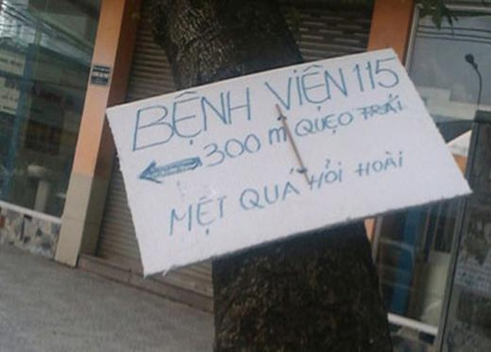 Người đi đường tập luyện đọc biển báo dần dần đi nhé! Ảnh: Tổng hợp