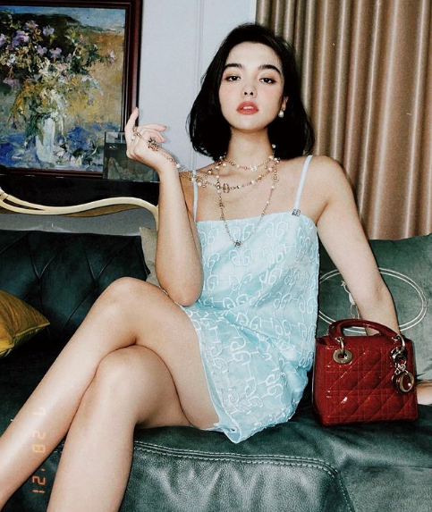 Cô nàng sở hữu nhan sắc lai Tây xinh đẹp, cuốn hút bởi 3 dòng máu Việt - Thái - Trung.