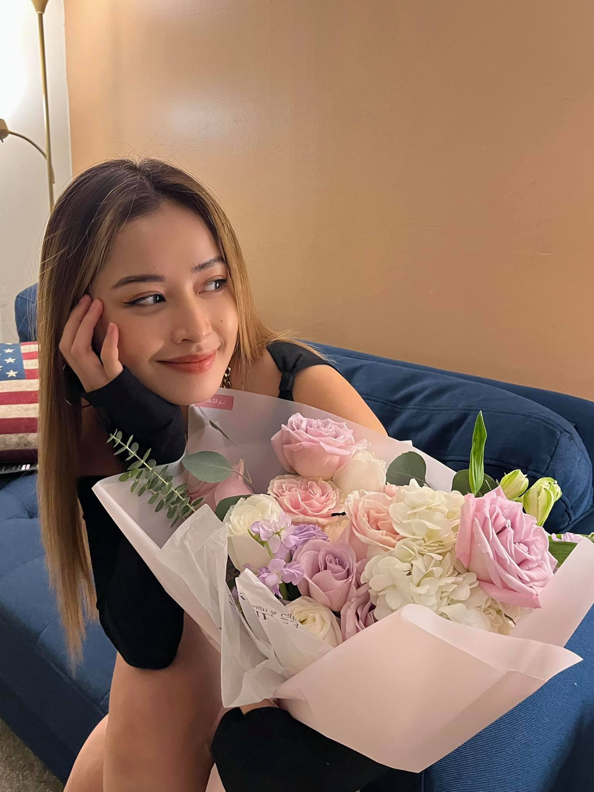 Ngoài ra, Chi Pu còn chia sẻ việc học thêm về diễn xuất. Có thể thấy cô nàng đang muốn phát triển bản thân ở những ngành học không liên quan đến âm nhạc. Ảnh: FBNV