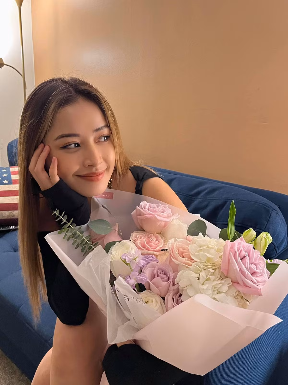 Ngoài ra, Chi Pu còn chia sẻ việc học thêm về diễn xuất. Có thể thấy cô nàng đang muốn phát triển bản thân ở những ngành học không liên quan đến âm nhạc. Ảnh: FBNV