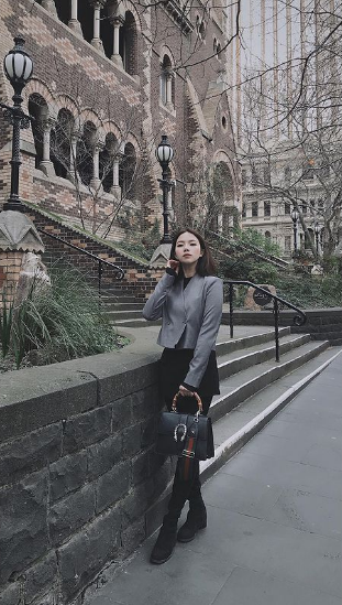 Dù không có bộ sưu tập siêu xe như bạn trai nhưng Đoàn Thảo Nhi cũng từng khiến cư dân mạng trầm trồ khi chỉ 21 tuổi đã sở hữu siêu xe khoảng 5 tỷ đồng. Ảnh: Tổng hợp