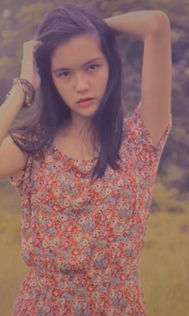 Dù chỉ thay đổi kiểu tóc thôi nhưng Hải Tú vẫn làm nhiều người thổn thức bởi gương mặt xinh đẹp, trong veo như nàng thơ.