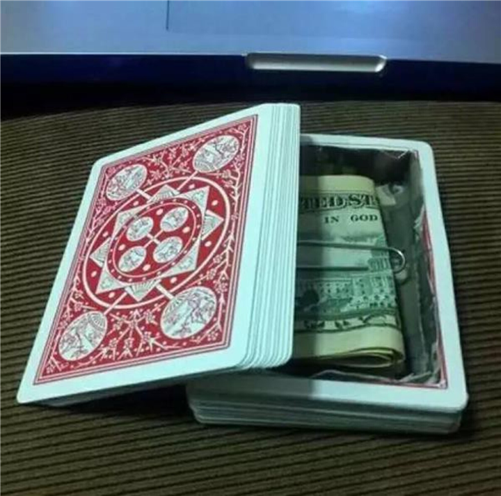 Nhiều người thì không khỏi tỏ ra lo lắng cho "số phận" của các anh chồng sau nhiều vụ việc cất giấu quỹ đen trên bị bại lộ.