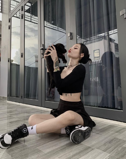 Xăm hình hiện tại được xem như là hình thức làm đẹp ngoài ra còn là cách lưu giữ những điều quan trọng với bản thân. Đối với Anh Thư, xăm hình đơn giản là sở thích cá nhân.